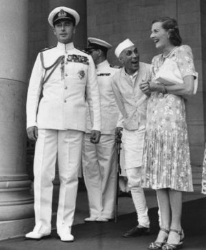 Edwina and Louis Mountbatten with Nehru in India.jpg